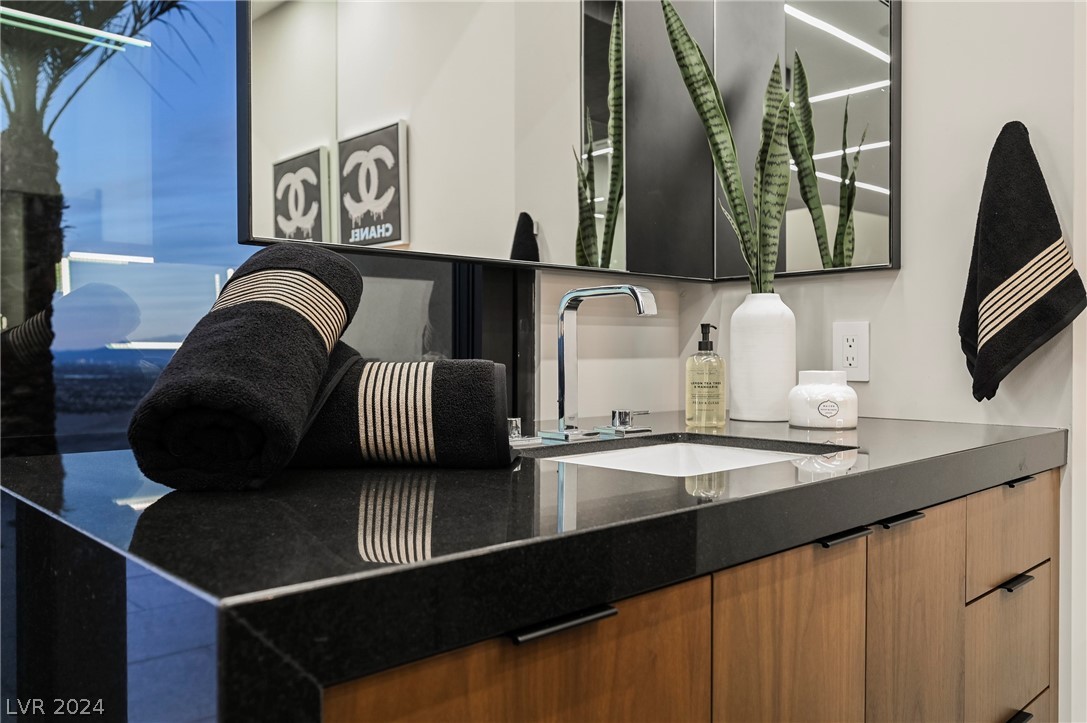 1530 Dragon Crest Avenue