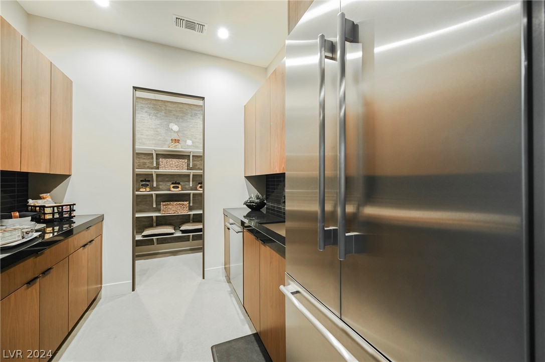 1530 Dragon Crest Avenue