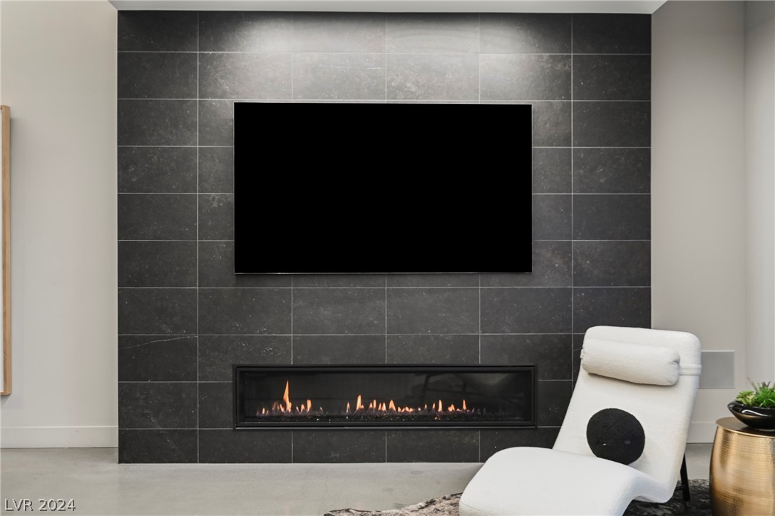 1530 Dragon Crest Avenue