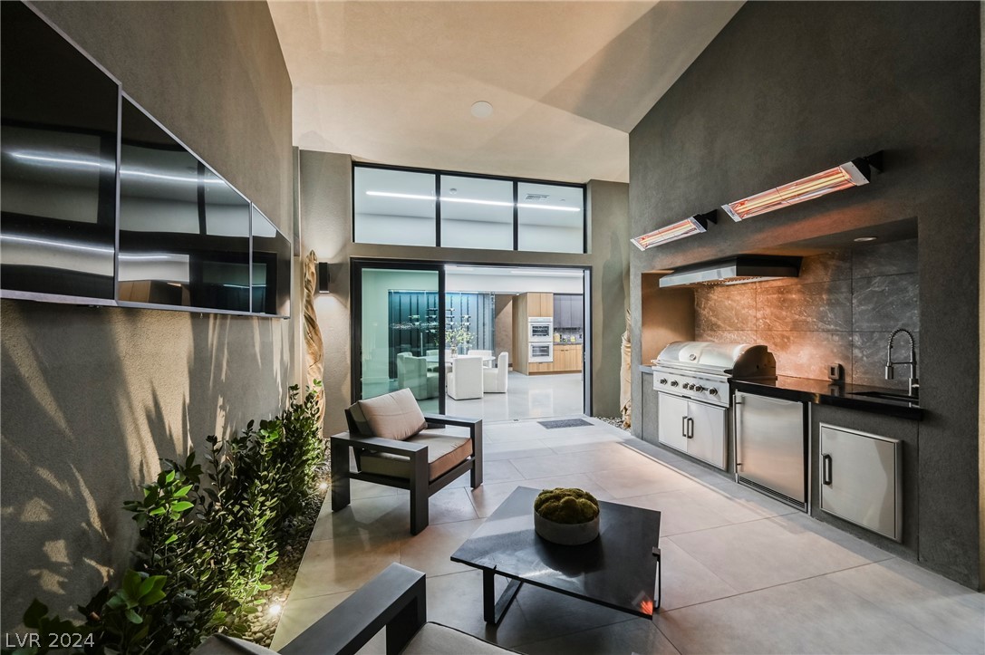 1530 Dragon Crest Avenue