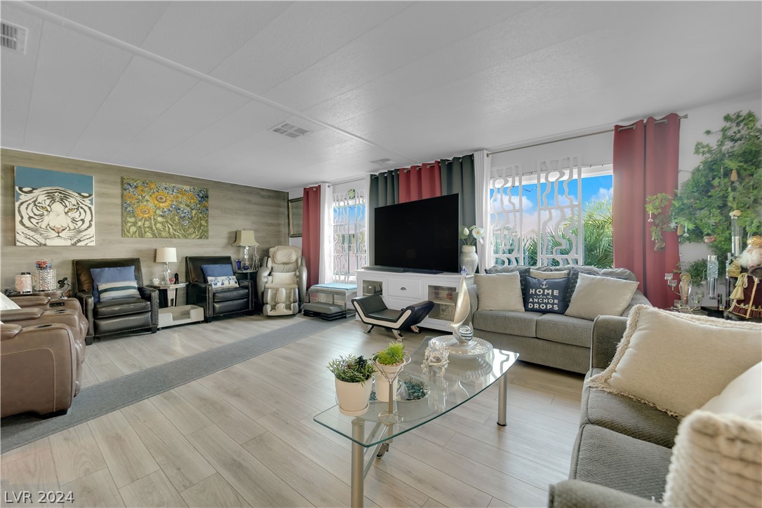 4654 Royal Ridge Way