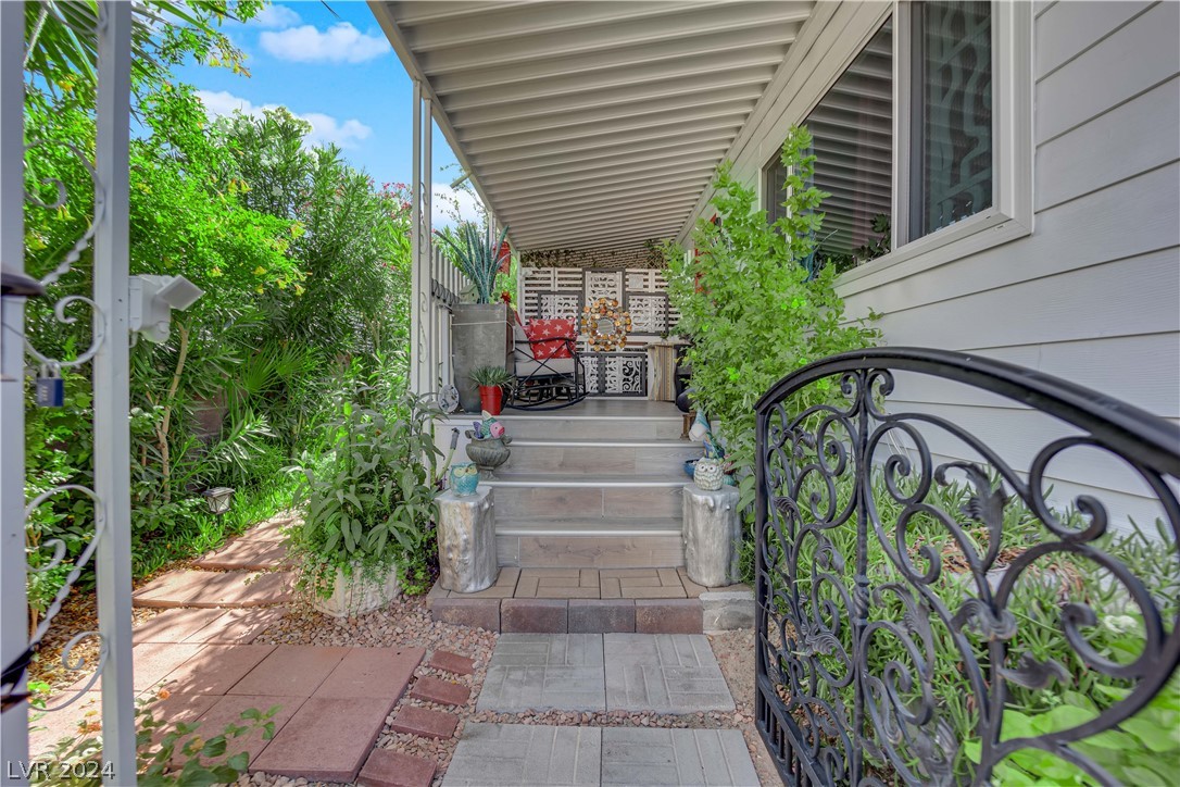 4654 Royal Ridge Way