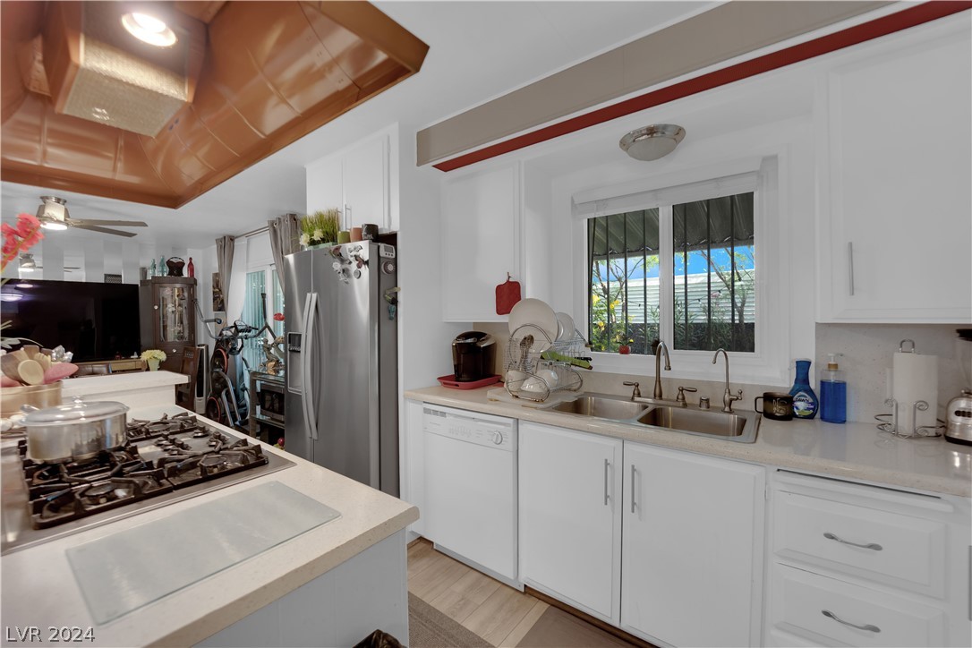 4654 Royal Ridge Way