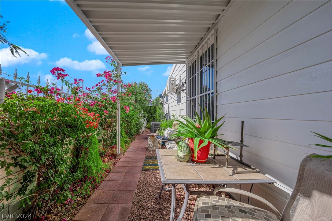 4654 Royal Ridge Way