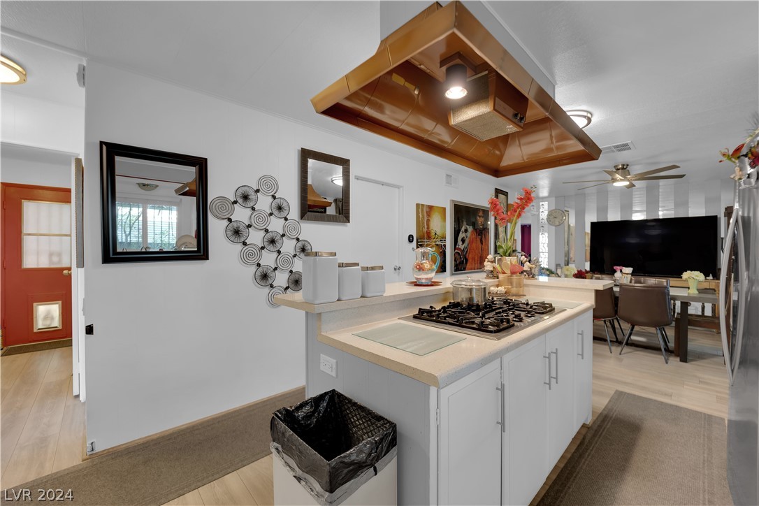 4654 Royal Ridge Way