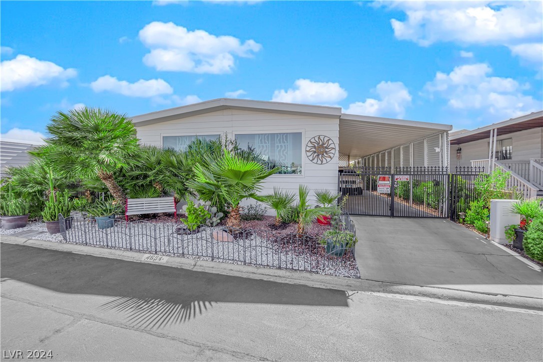 4654 Royal Ridge Way