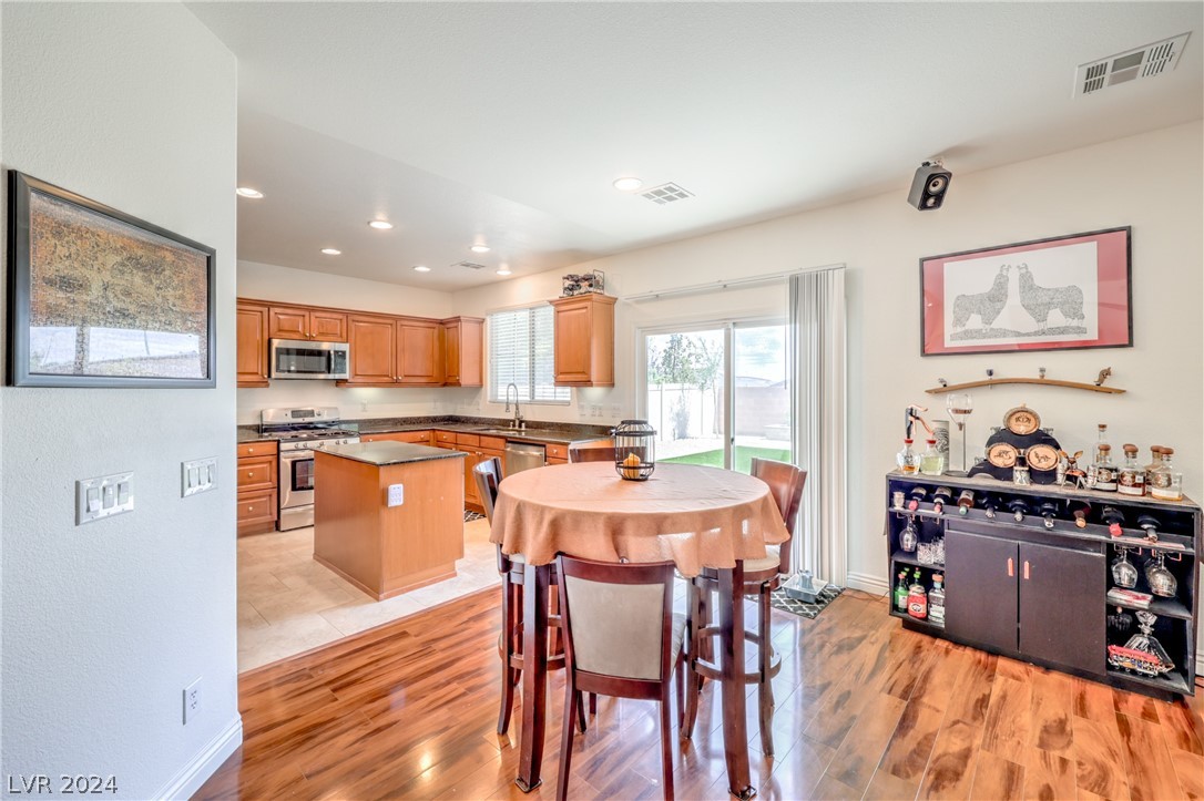 417 Prairie Moon Avenue
