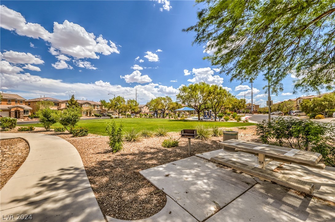 417 Prairie Moon Avenue