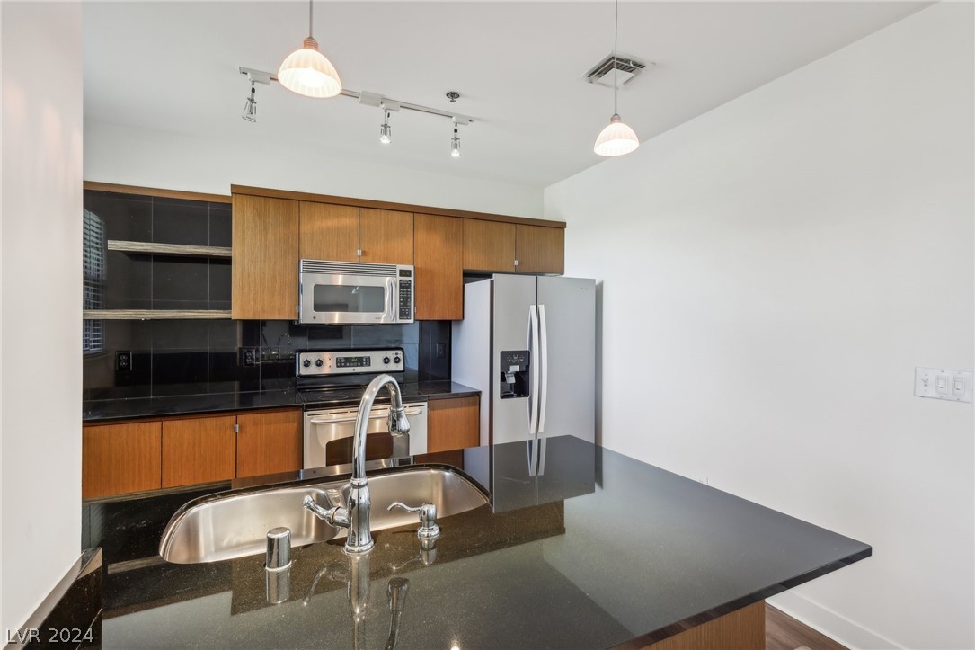 29 Montelago Boulevard 550