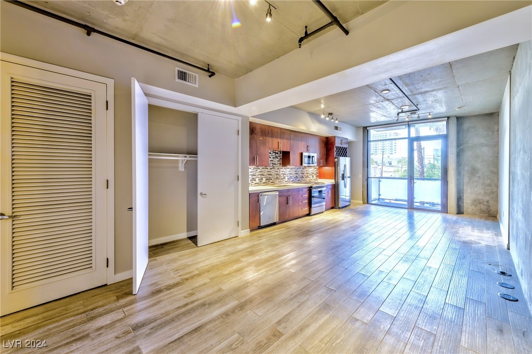 353 East Bonneville Avenue 253