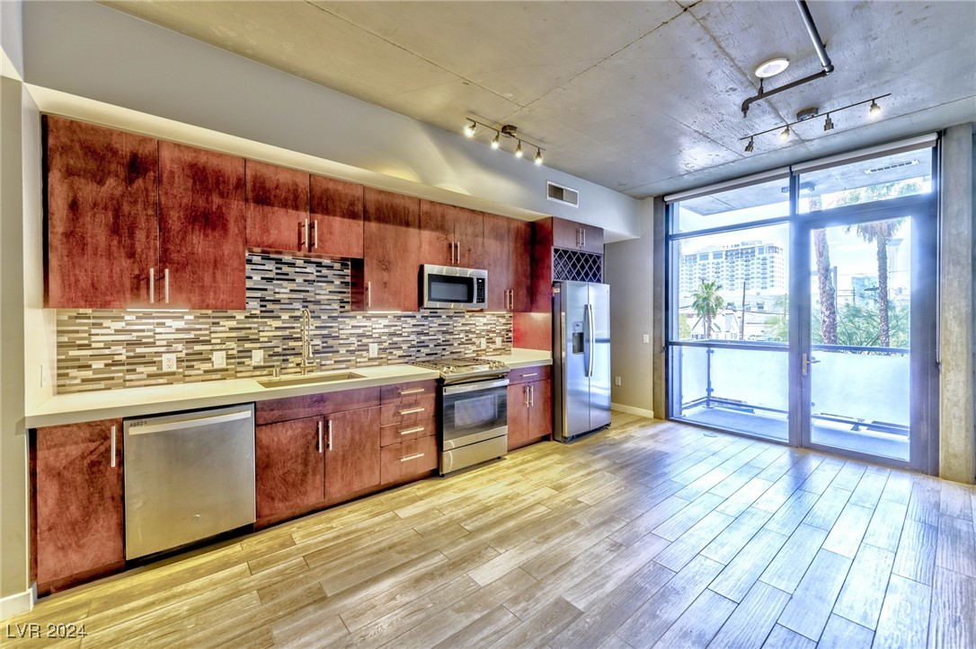 353 East Bonneville Avenue 253