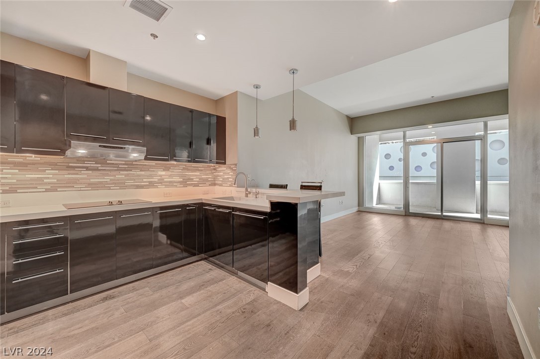 2700 Las Vegas Boulevard 402