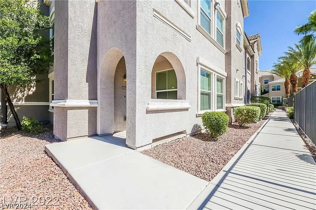 8777 West Maule Avenue 1177