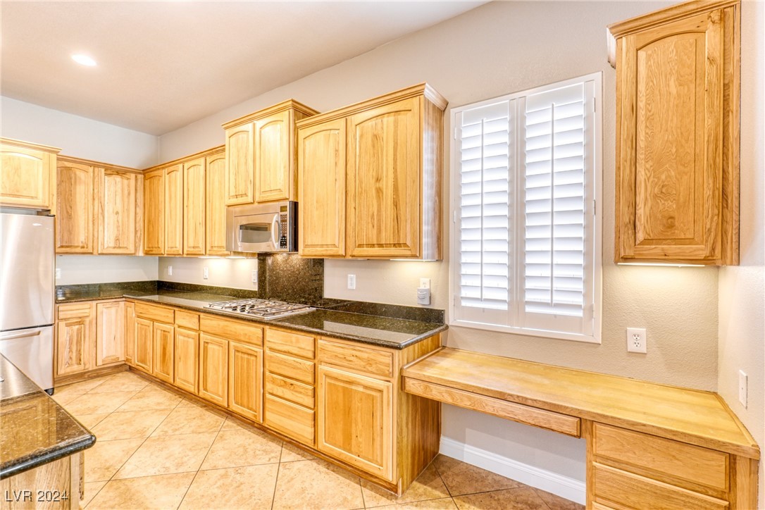 7293 Olsen Farm Street