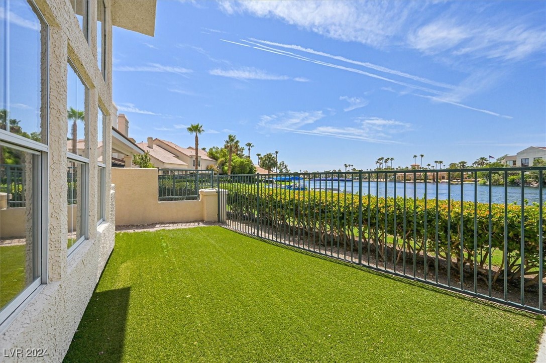 2633 Seashore Drive