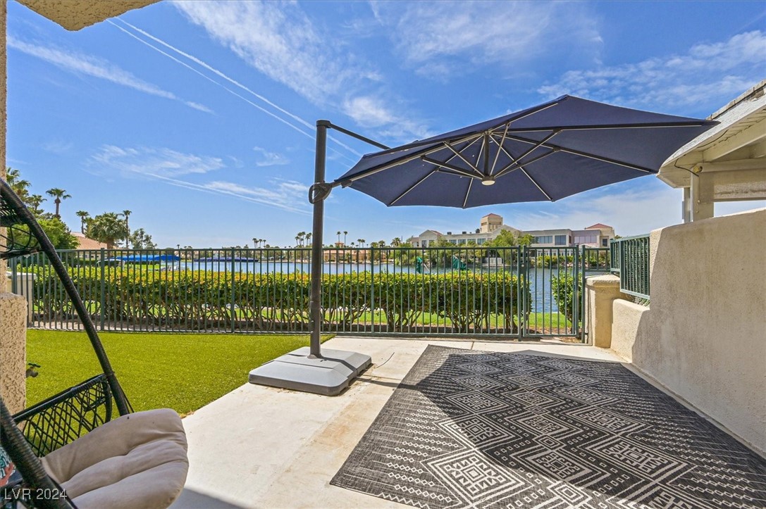 2633 Seashore Drive