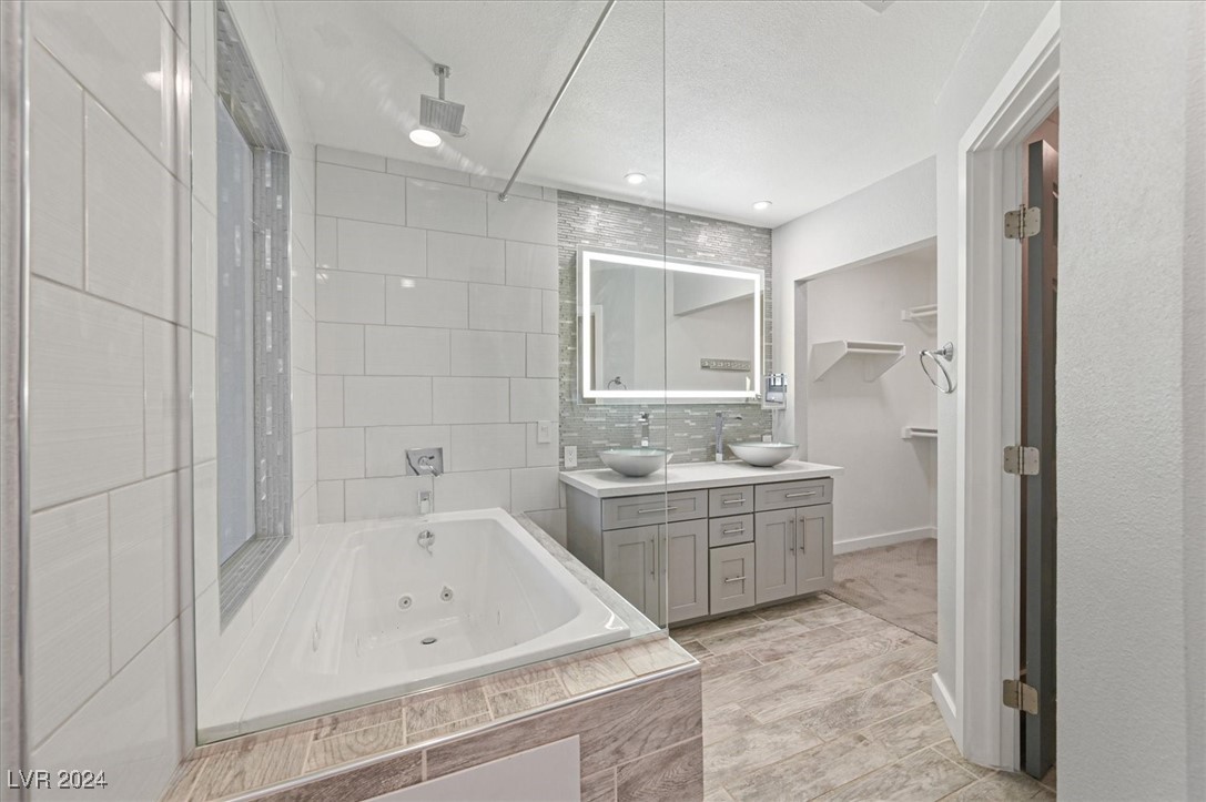 2633 Seashore Drive