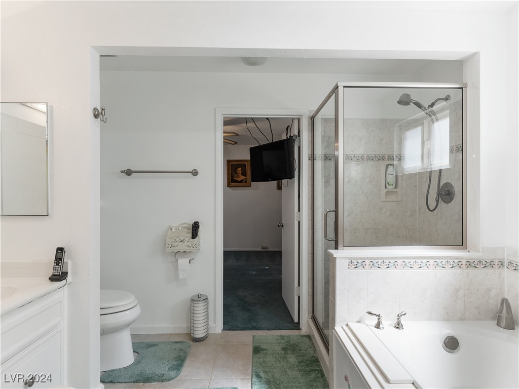 3123 East Rochelle Avenue