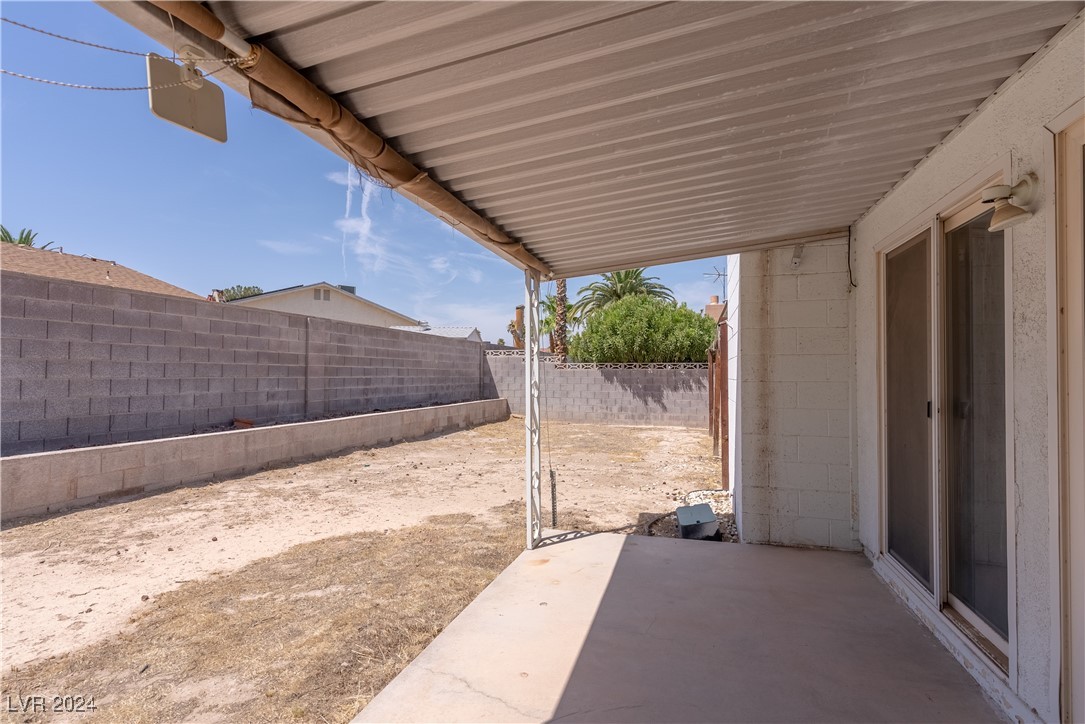 3123 East Rochelle Avenue