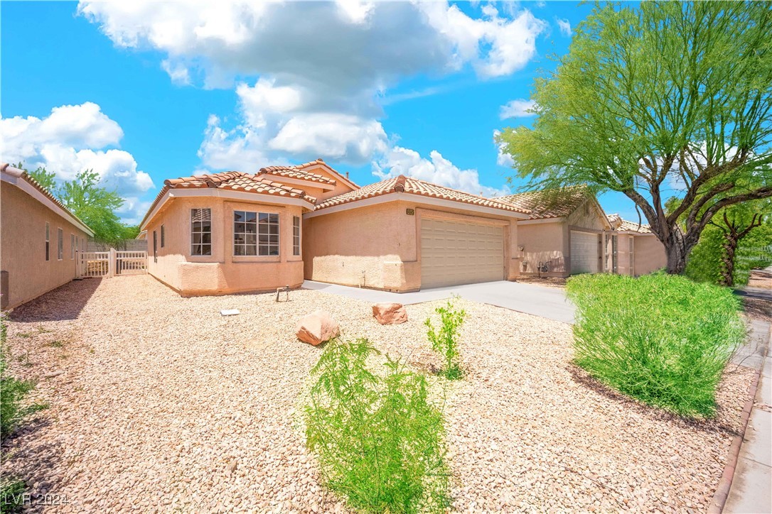 4945 Sapphire Light Street