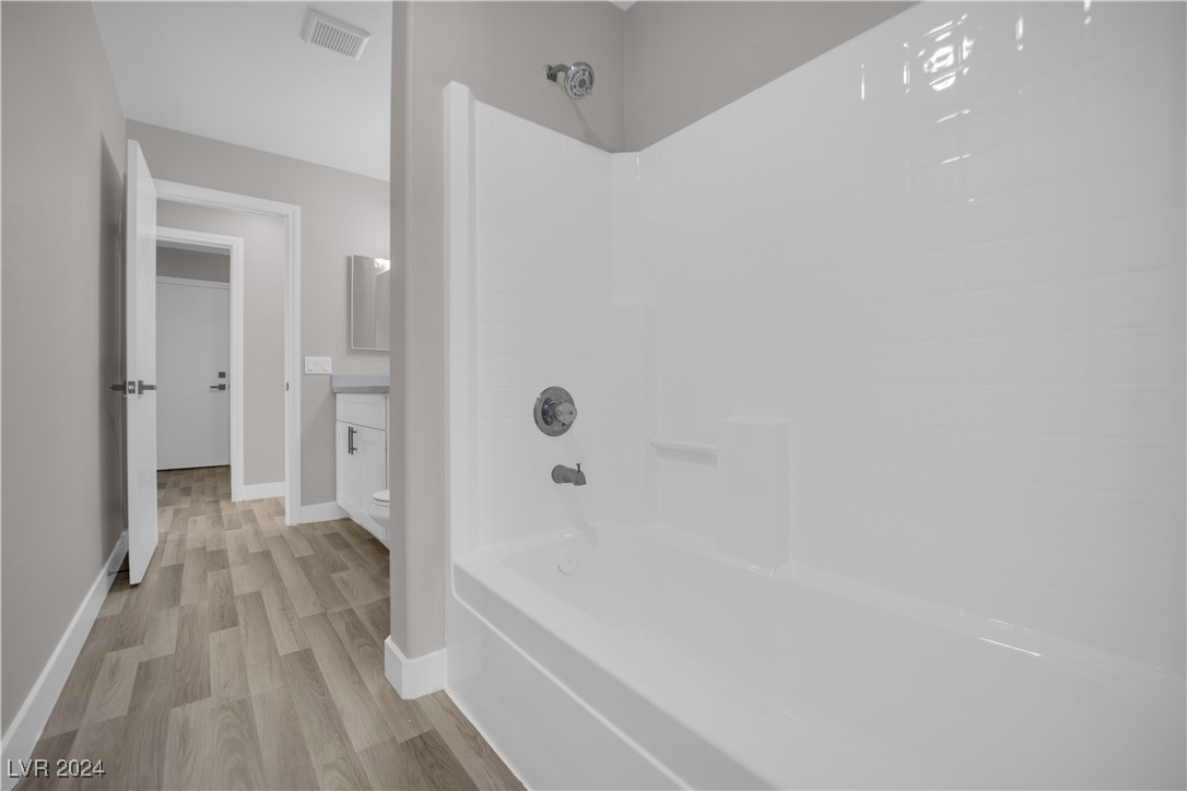 4945 Sapphire Light Street