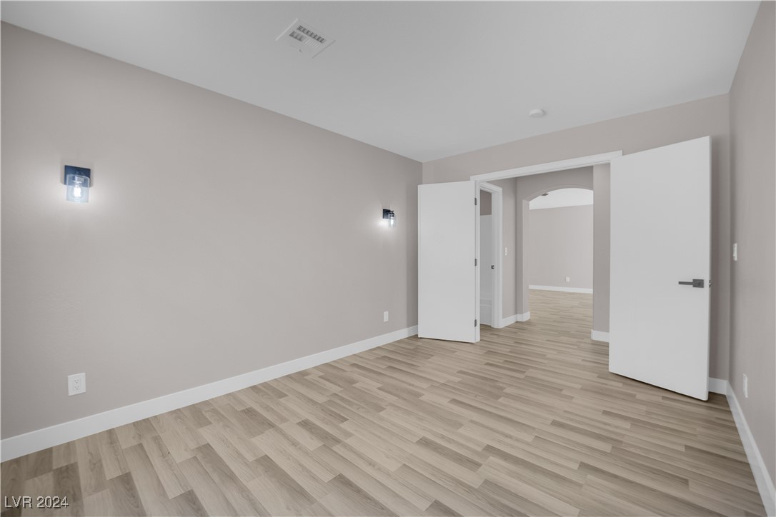 4945 Sapphire Light Street