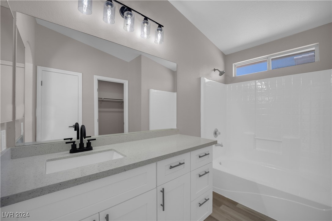 4945 Sapphire Light Street