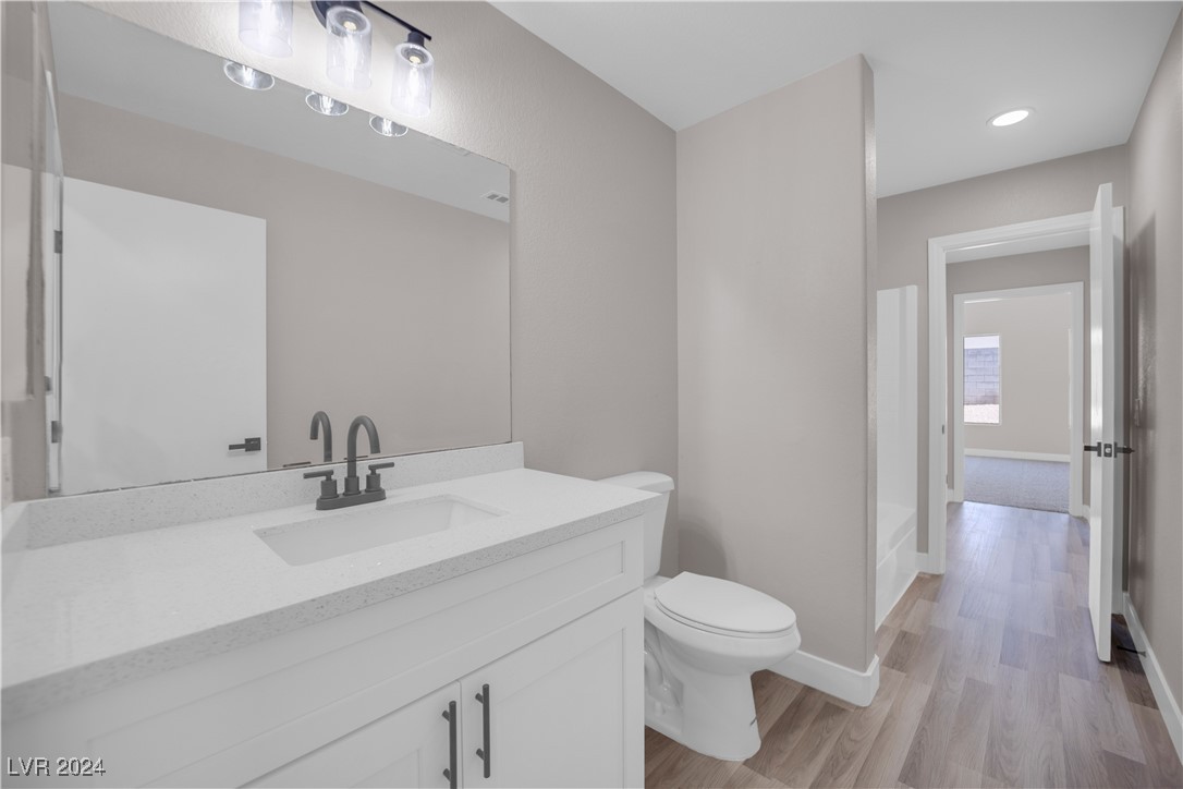 4945 Sapphire Light Street