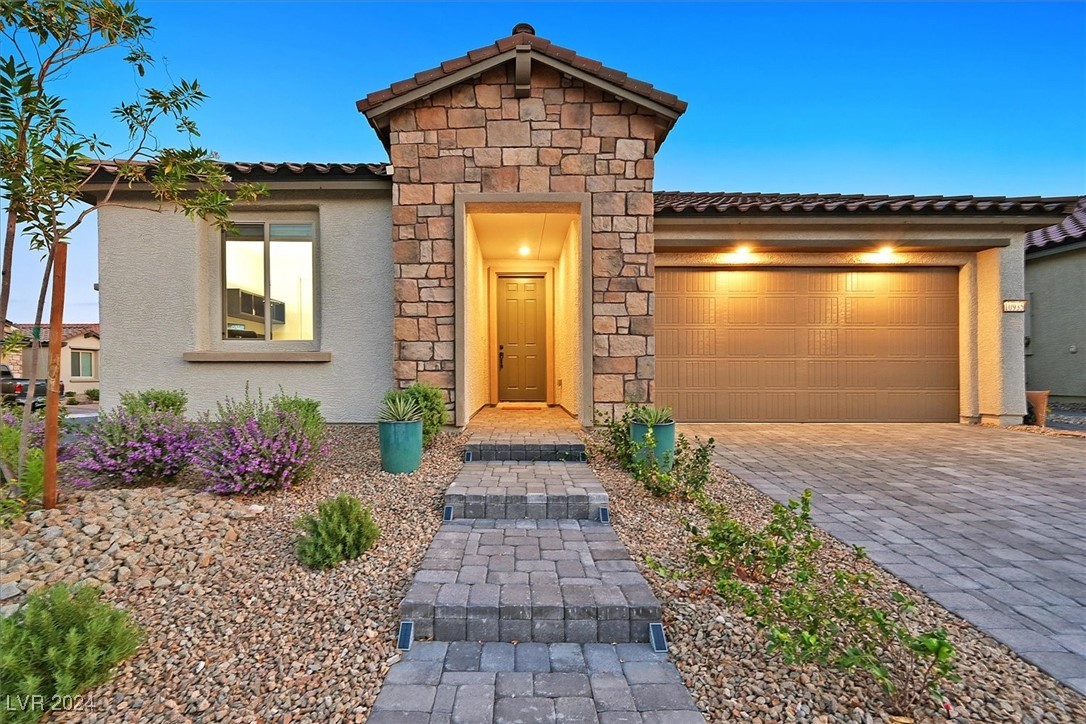 10935 Valdina Pines Court