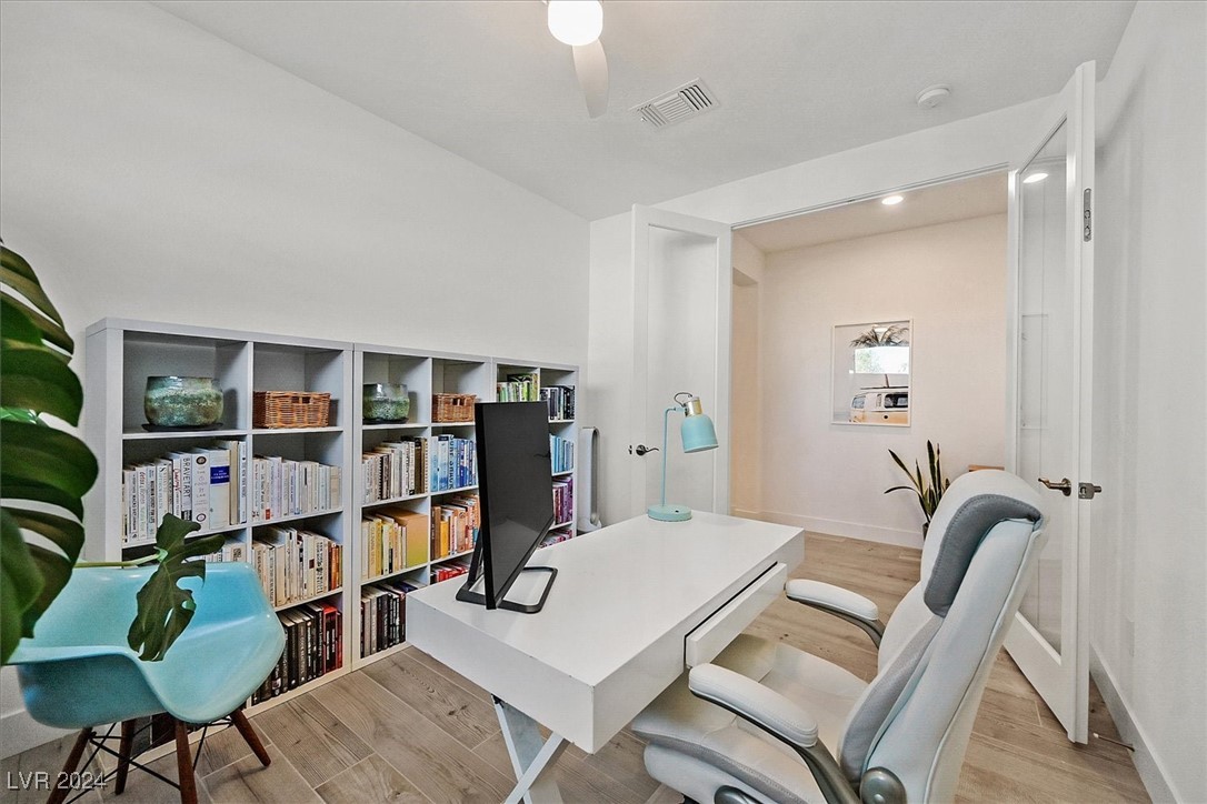 10935 Valdina Pines Court