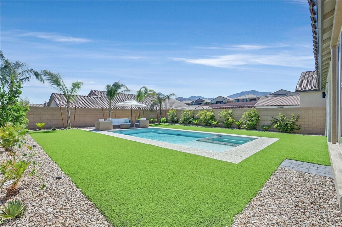 10935 Valdina Pines Court