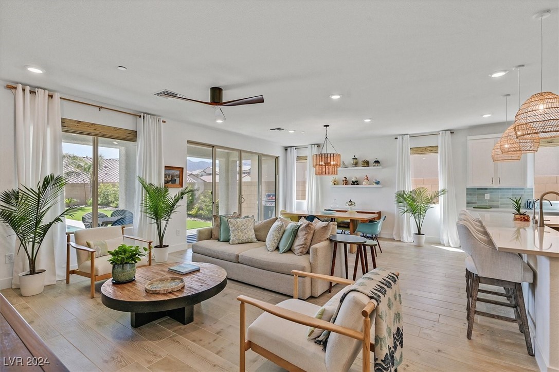 10935 Valdina Pines Court