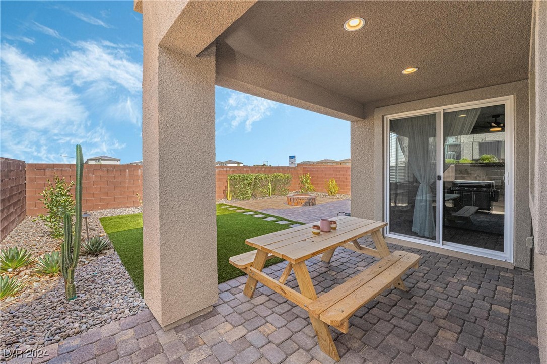 9784 Pyrite Mystery Avenue