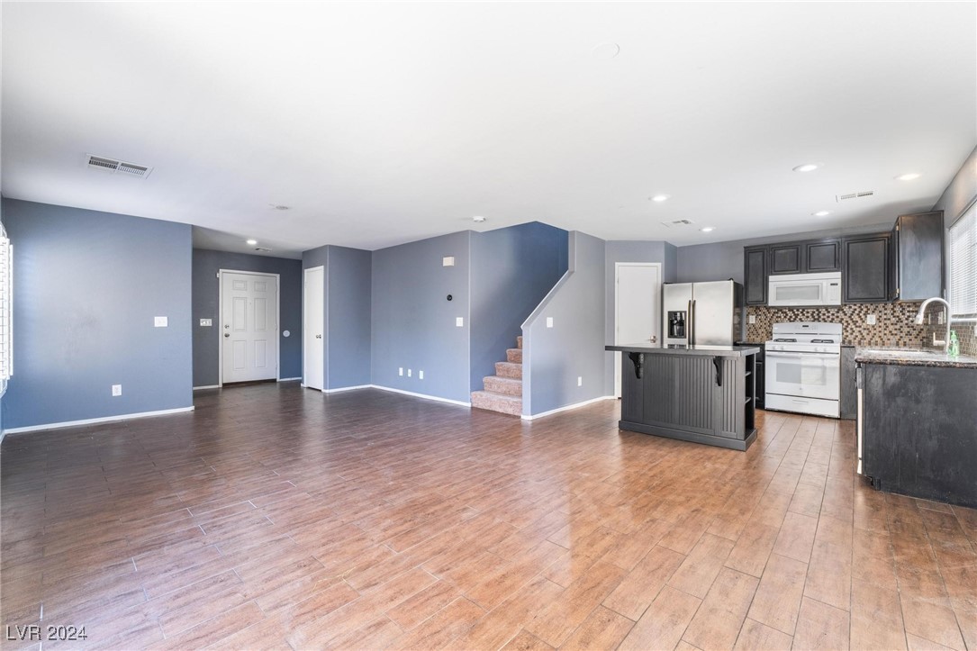 5989 Nectarine Grove Court