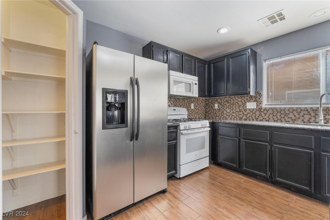 5989 Nectarine Grove Court