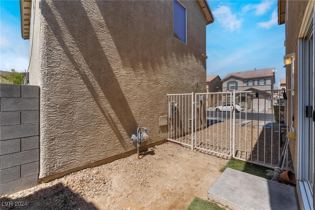 5989 Nectarine Grove Court