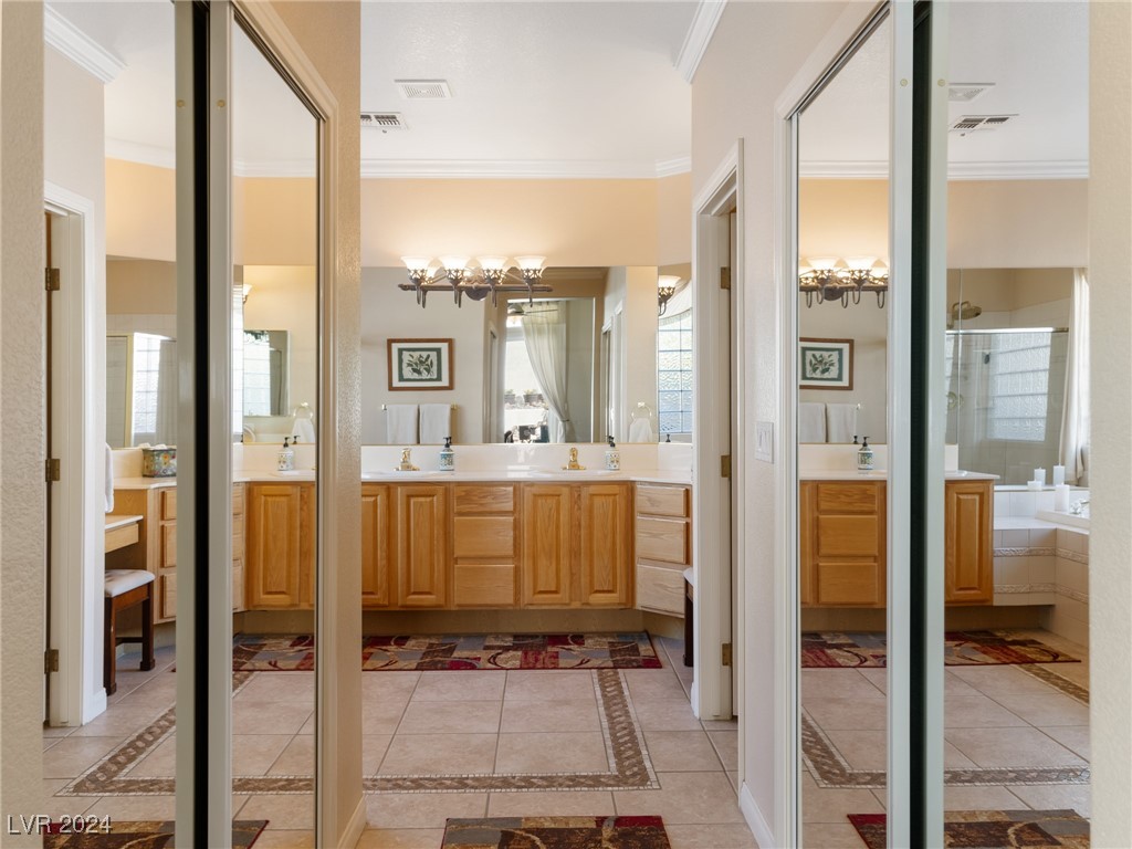 2001 Spring Rose Street