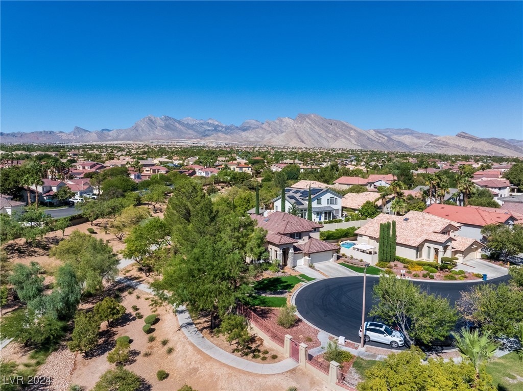 2001 Spring Rose Street