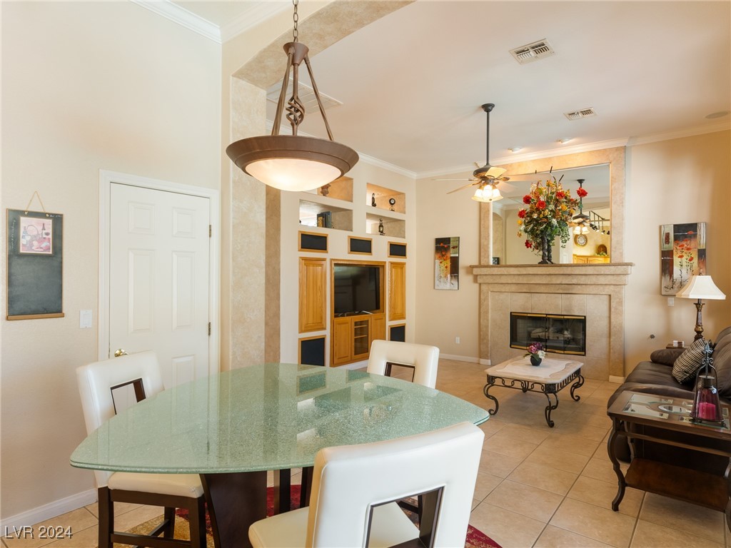 2001 Spring Rose Street