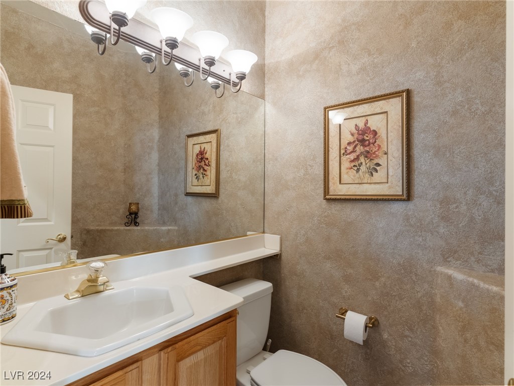 2001 Spring Rose Street