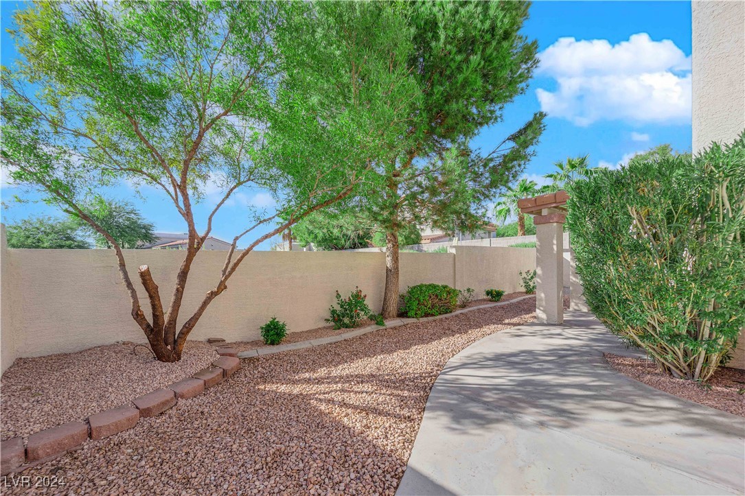 203 Shadow Pointe Street