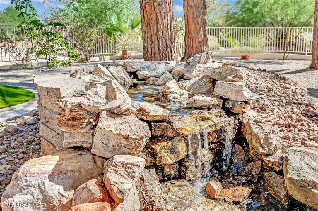 5281 Crooked Valley Drive