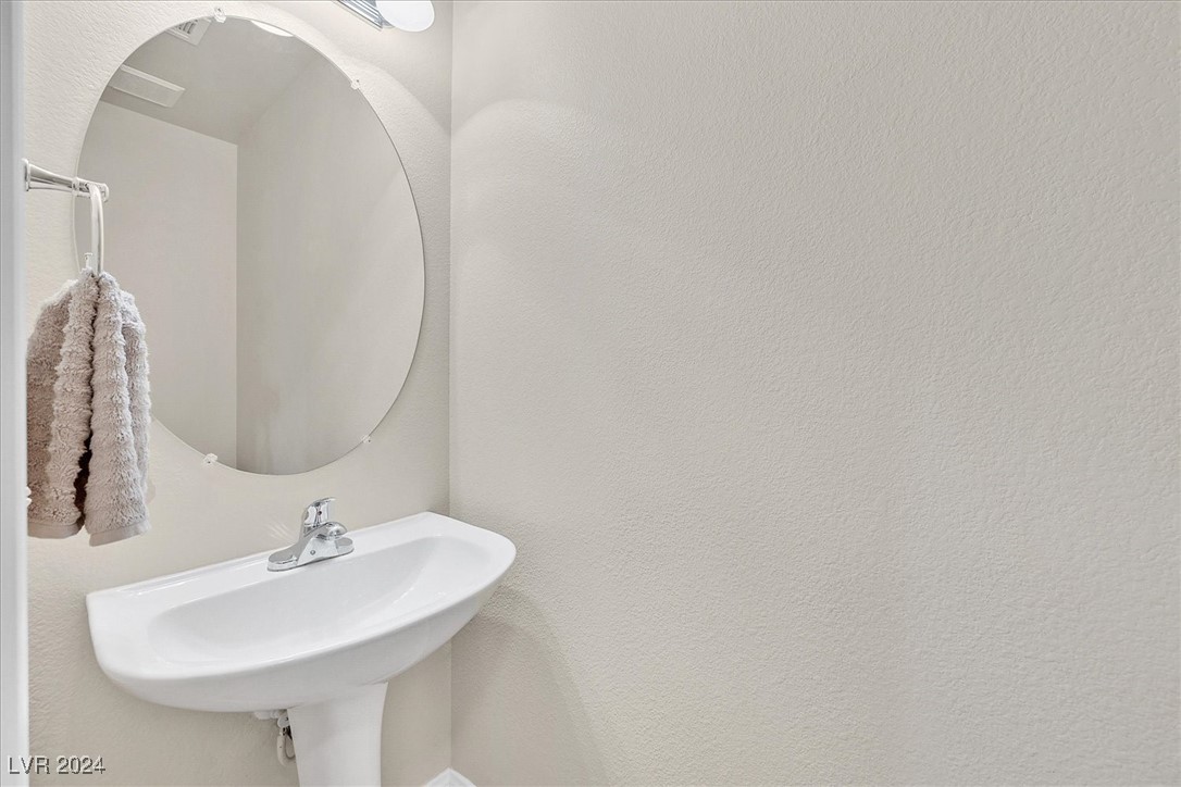 1011 Sandy Shale Street