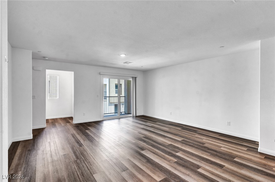 12328 Golden Wreath Road 4