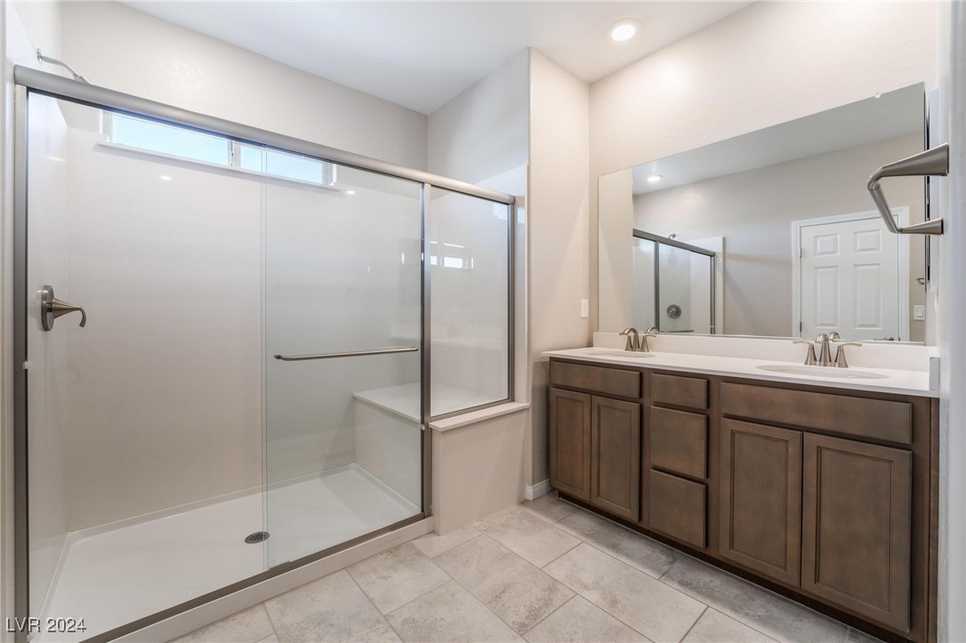 4154 Elegant Chateau Street