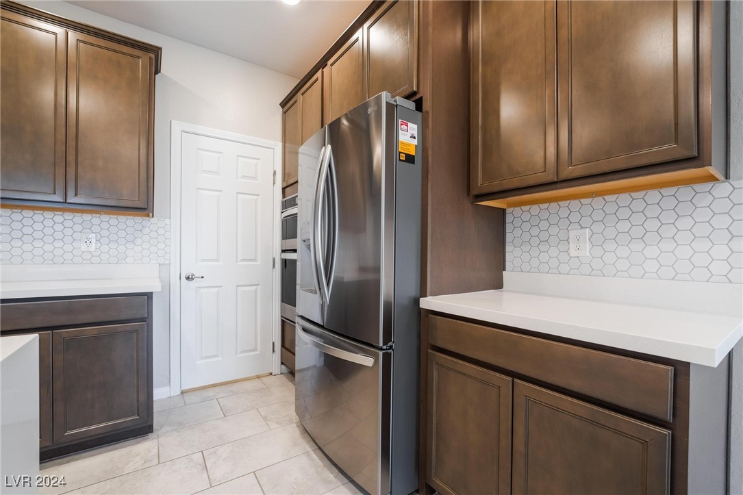 4154 Elegant Chateau Street