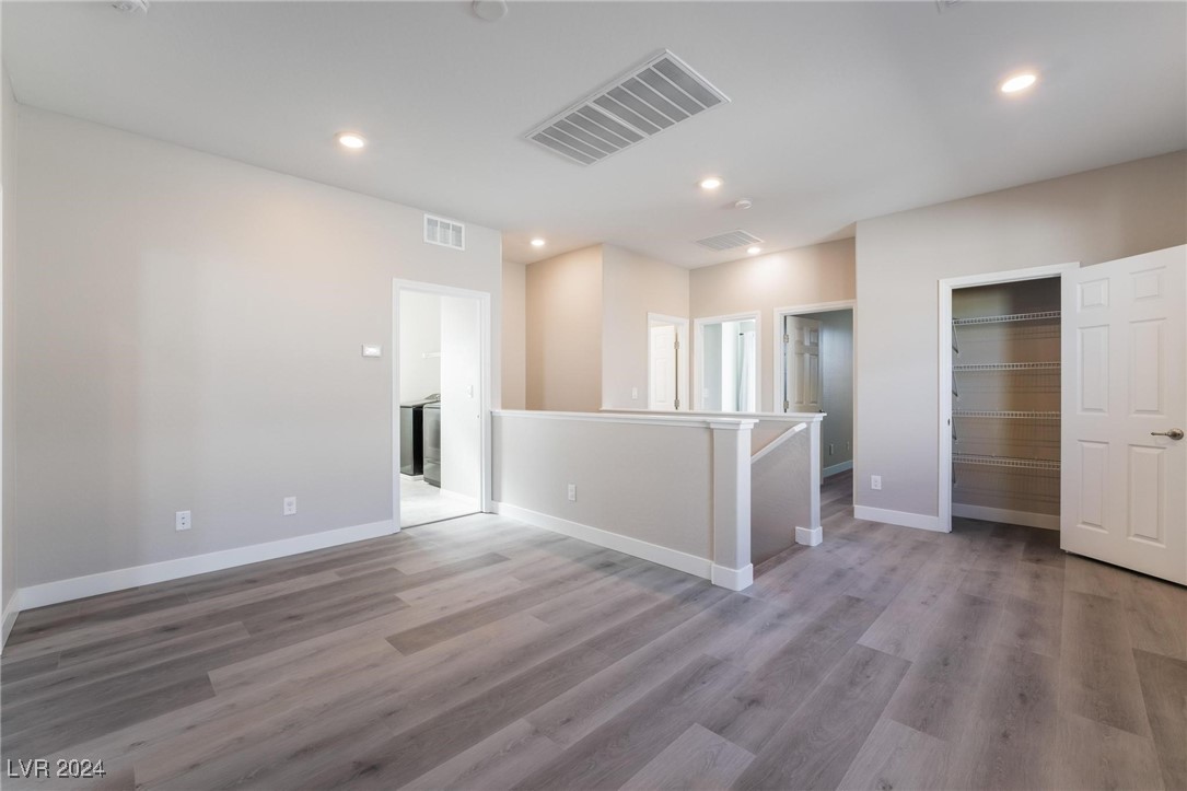 4154 Elegant Chateau Street