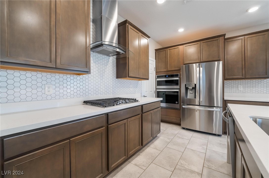 4154 Elegant Chateau Street