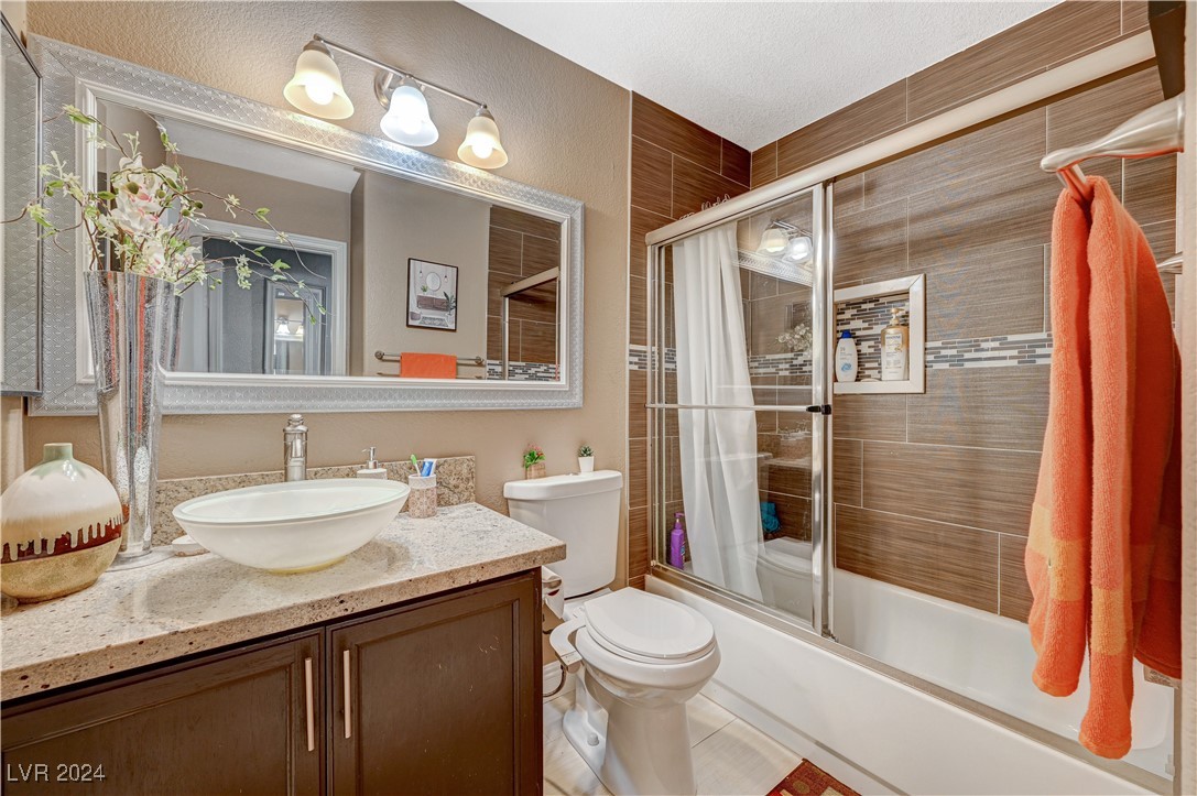 2301 Blackberry Valley Way