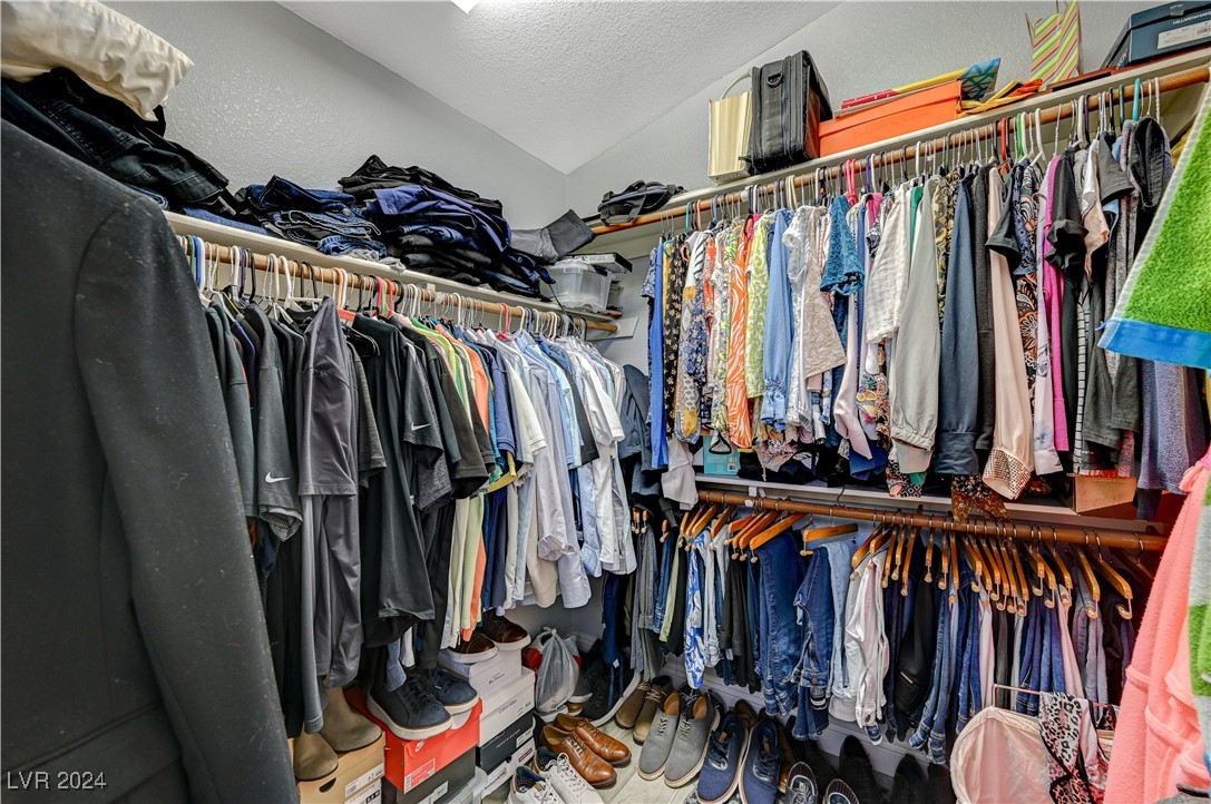 2301 Blackberry Valley Way